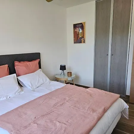 בית נופש Maison En Provence Avec Piscine Sainte-Tulle